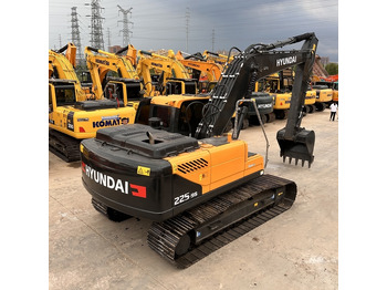Escavadora de rastos HYUNDAI