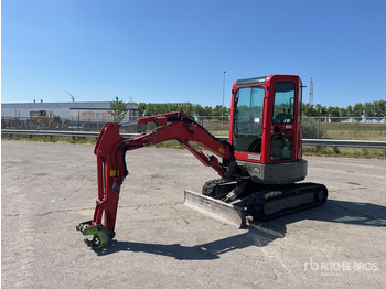 Mini escavadeira BOBCAT E26