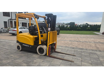 Empilhadeira elétrica HYSTER