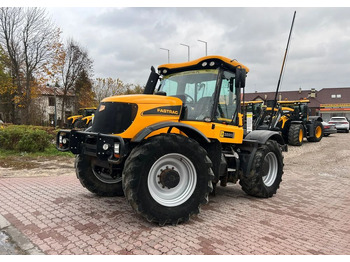 Trator JCB