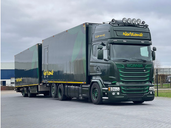 Caminhão furgão SCANIA R 520