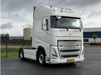 Tractor VOLVO FH13 460