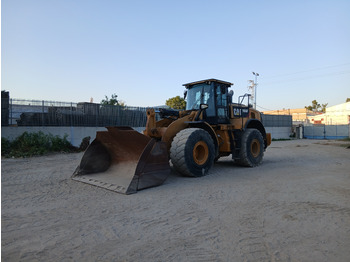 Máquina de construção CATERPILLAR 966M