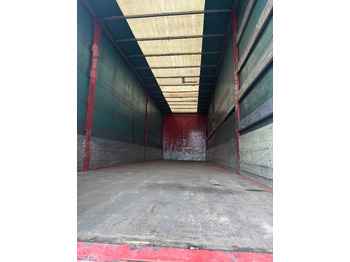 Caminhão com lona VOLVO FM 400: foto 5