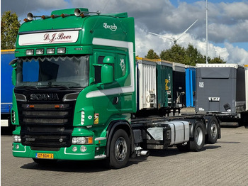 Caminhão chassi SCANIA R 500