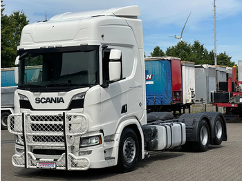 Caminhão chassi SCANIA R