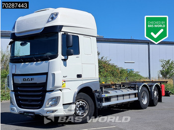 Caminhão transportador de contêineres/ Caixa móvel DAF XF 480