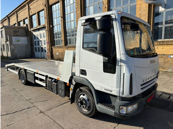 Caminhão reboque IVECO
