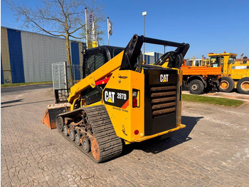 Mini carregadeira CATERPILLAR