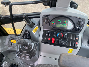 Retroescavadeira Caterpillar 432F2 NVT: foto 4