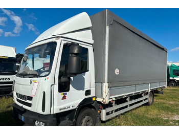 Caminhão com lona IVECO