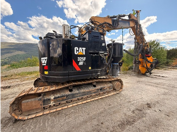 Escavadeira CATERPILLAR 325FL