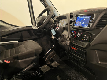 Carrinha de contentor Iveco Daily 35S18 3.0 BE Clixtar Automaat Bakwagen met Laadklep / Laadvermogen 3.060 KG / Euro 6 / Luchtvering / Airco / Camera / CarPlay / Cruise Control /: foto 5