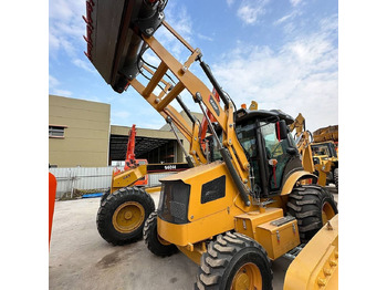 Retroescavadeira CATERPILLAR 420F