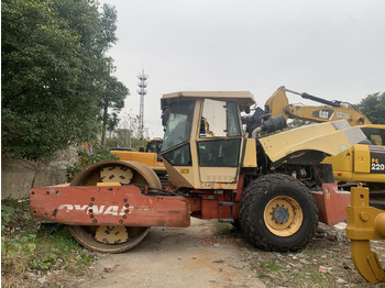 Compactador DYNAPAC