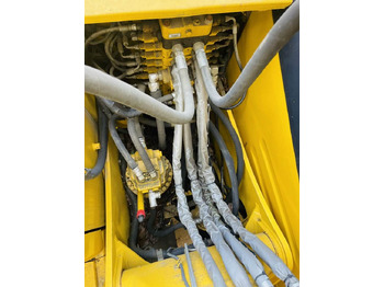 Mini escavadeira Komatsu PC130-8: foto 2