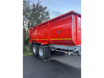 Reboque basculante agrícola