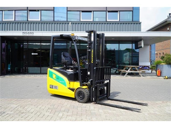 Empilhadeira elétrica