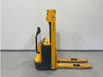 Stacker JUNGHEINRICH EJC