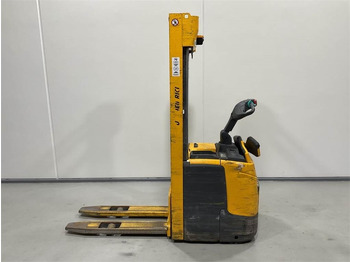 Stacker Jungheinrich ERC 214: foto 3 Stacker Jungheinrich ERC 214: foto 3