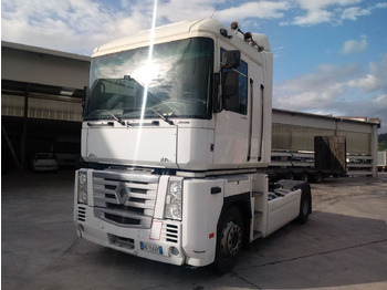 Tractor RENAULT Magnum 500