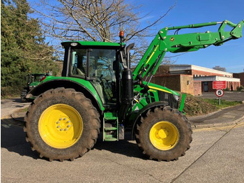 Trator JOHN DEERE 6110M