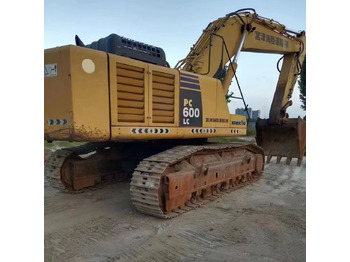 Escavadora de rastos KOMATSU PC600