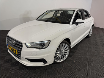 Sedã AUDI