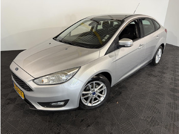 Sedã FORD