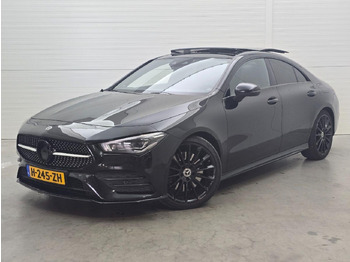 Sedã MERCEDES-BENZ