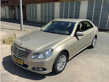 Automóvel MERCEDES-BENZ