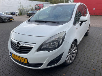 Automóvel OPEL
