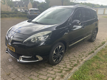 Automóvel RENAULT