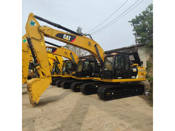 Escavadora de rastos CATERPILLAR 320D2L: foto 2
