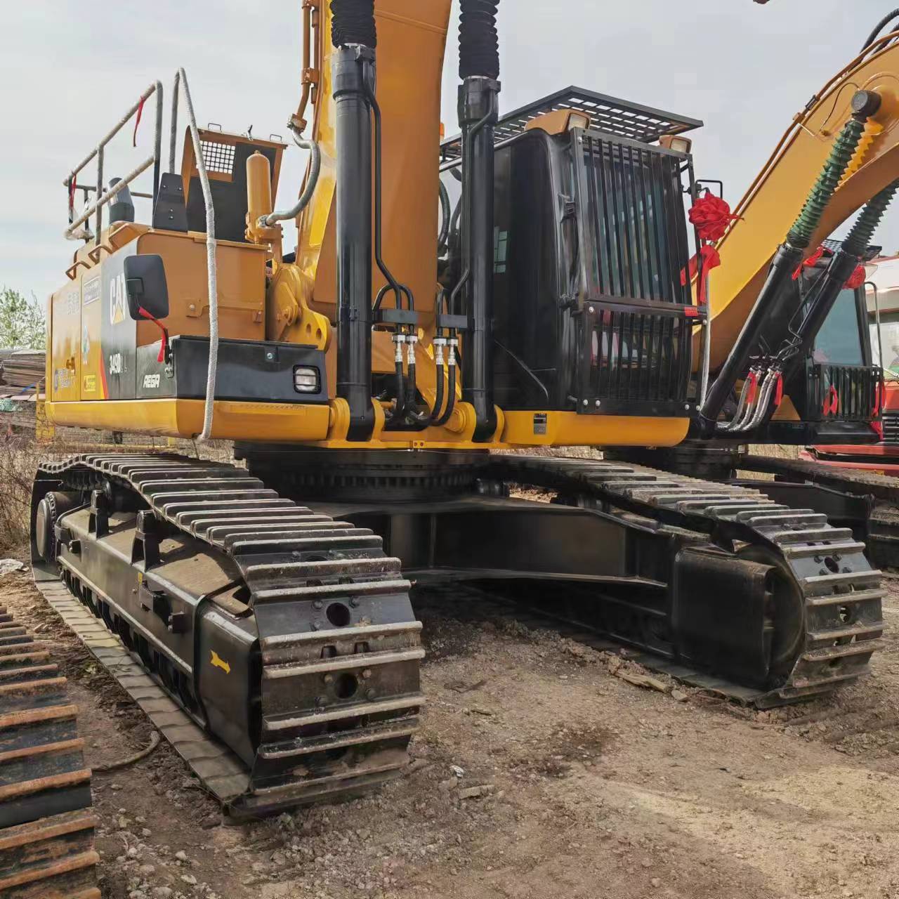 Escavadora de rastos CATERPILLAR 349: foto 4