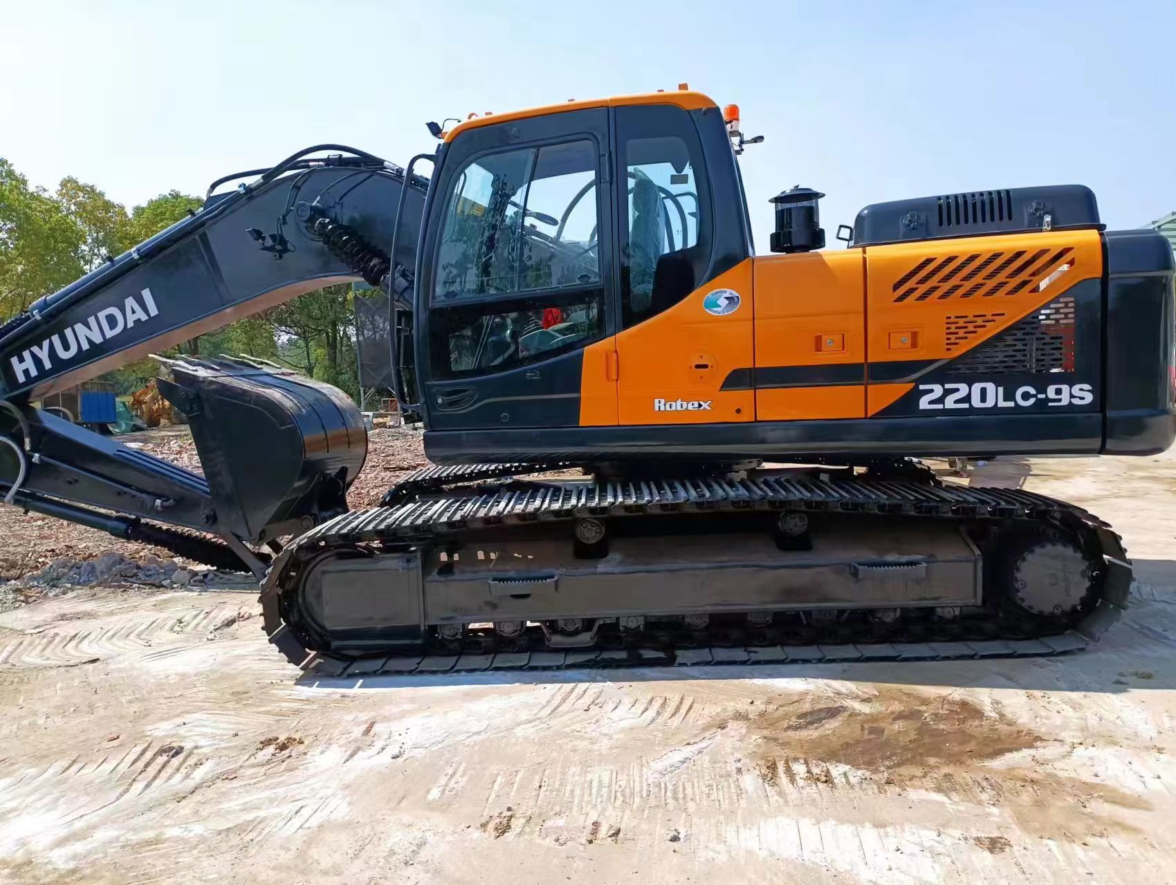 Escavadora de rastos HYUNDAI