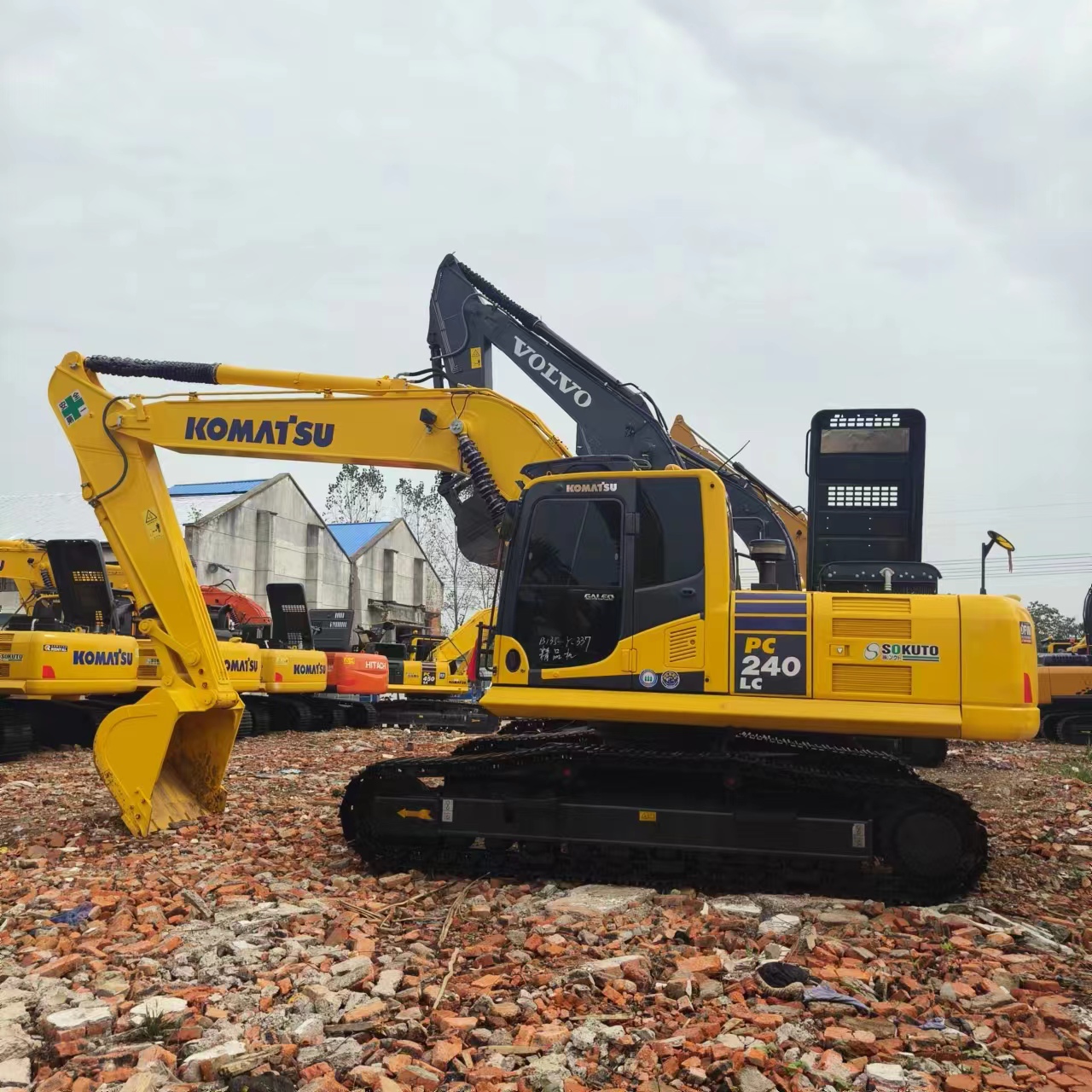 Escavadora de rastos KOMATSU PC240
