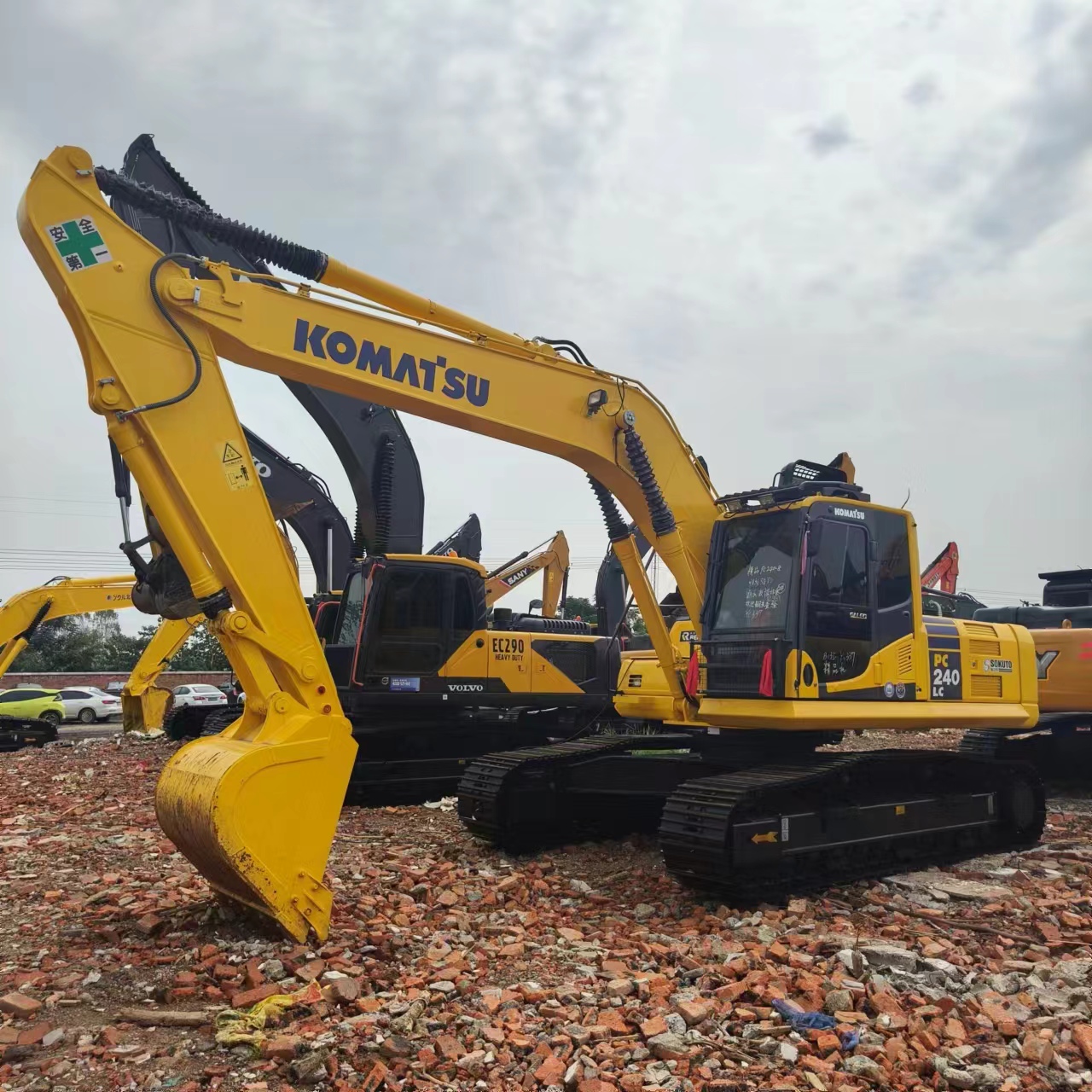 Escavadora de rastos KOMATSU PC240