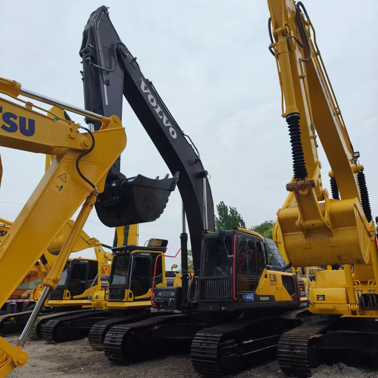 Escavadora de rastos VOLVO EC300: foto 2