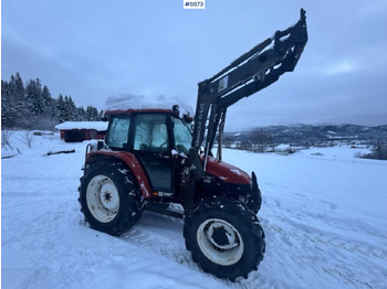Trator 1996 New Holland L75 with front loader and 3rd function: foto 3 Trator 1996 New Holland L75 with front loader and 3rd function: foto 3