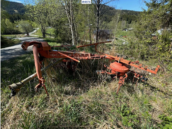 Máquina para produção de feno KUHN