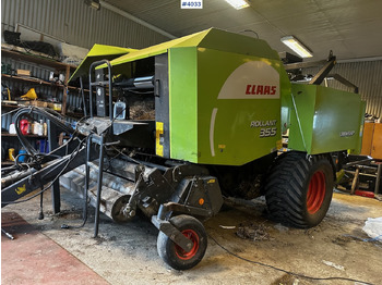 Máquina para produção de feno CLAAS