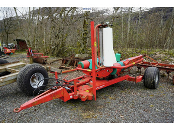 Máquina para produção de feno KVERNELAND