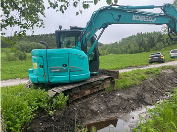 Escavadeira 2016 Kobelco SK75SR-3E excavator w/ 2 buckets, rototilt and factory new engine: foto 2