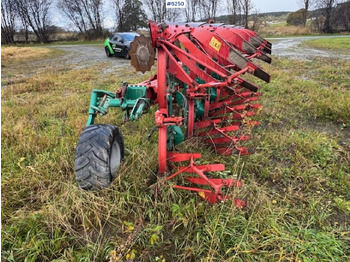 Maquina para lavrar a terra 2017 Kverneland EG 5-coil reversible plow w/ new coulters and extra equipment!: foto 5 Maquina para lavrar a terra 2017 Kverneland EG 5-coil reversible plow w/ new coulters and extra equipment!: foto 5