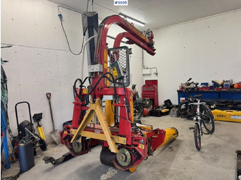 Máquina para produção de feno