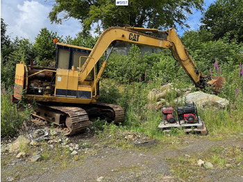 Escavadeira CATERPILLAR E70B