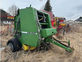 Locação de  John Deere 545 Round baler John Deere 545 Round baler: foto 2