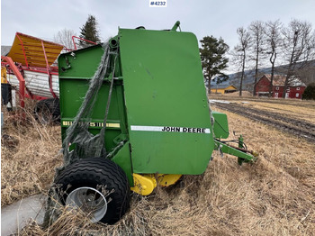 Locação de  John Deere 545 Round baler John Deere 545 Round baler: foto 4