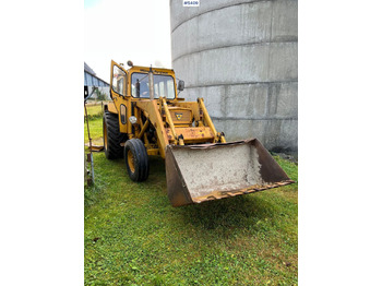 Trator MASSEY FERGUSON